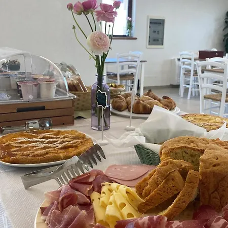 Alloggio per agriturismo La Quercia Bella Frontignano